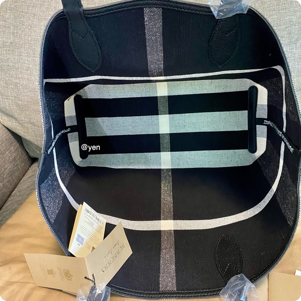 Burberry Doodle Reversible Black canvas leather - Picture 7 of 11